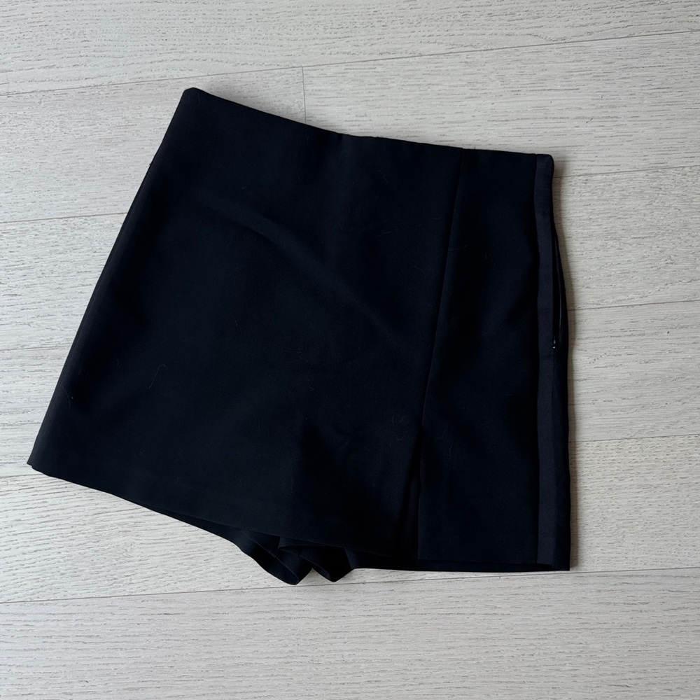 Zara Black Skorts Minimalist Design